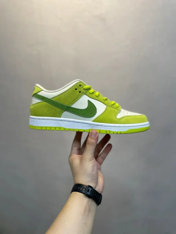 Nike SB Dunk Low"Green Apple" - Image 2