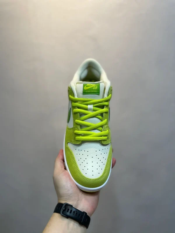 Nike SB Dunk Low"Green Apple" - Image 3