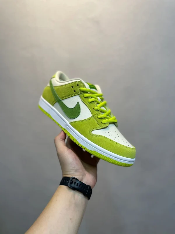 Nike SB Dunk Low"Green Apple" - Image 5