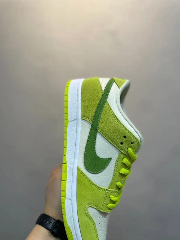 Nike SB Dunk Low"Green Apple" - Image 6