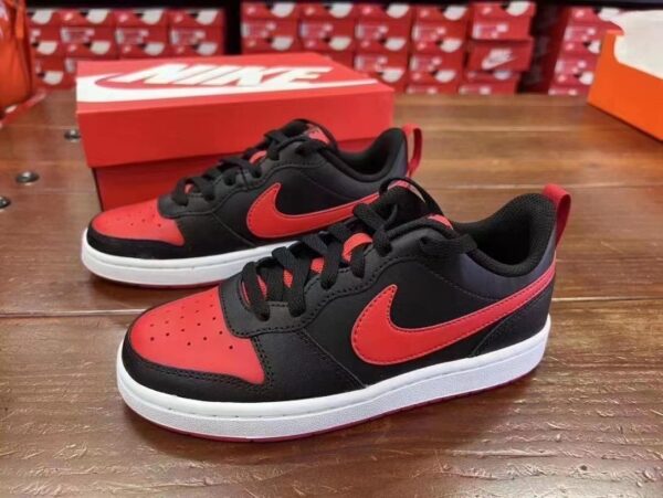 NIKE - Image 2