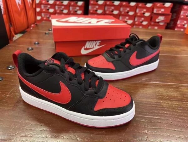 NIKE
