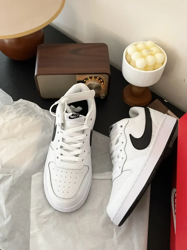 Nike - Image 2