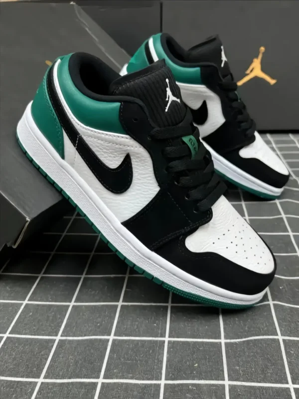 Air Jordan1Low - Image 2