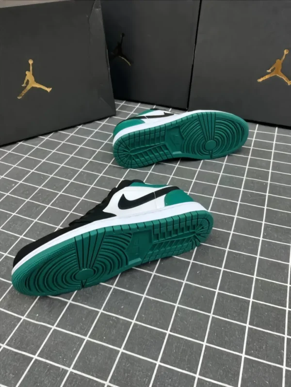 Air Jordan1Low - Image 5