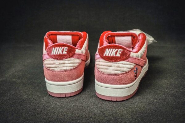 Dunk - Image 3